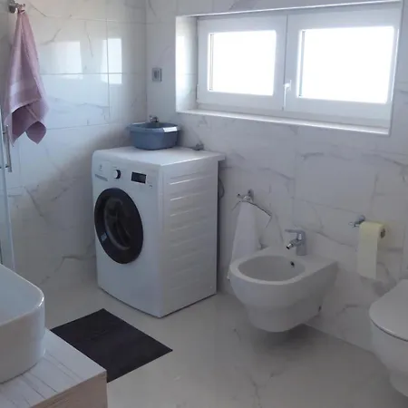 In With Sea View, Balcony, Air Conditioning, Wifi 4973-1