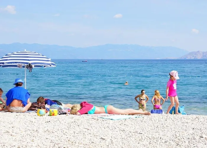 In With Sea View, Balcony, Air Conditioning, Wifi 4973-1 Apartamento Crikvenica