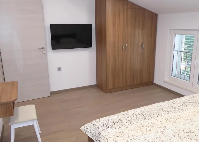In With Sea View, Balcony, Air Conditioning, Wifi 4973-1 *
