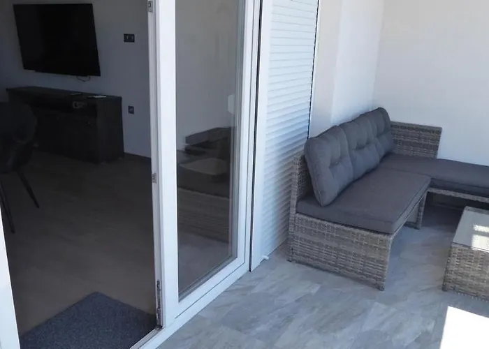In With Sea View, Balcony, Air Conditioning, Wifi 4973-1 *